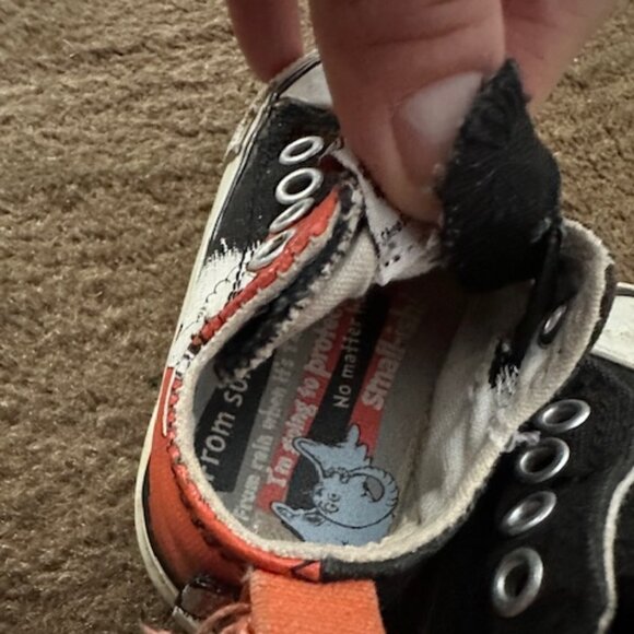 Dr Seuss X converse shoes baby size 3 - Picture 3 of 3